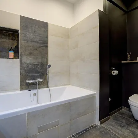 فندق مبيت وإفطار Jacuzzi, 3 Min,