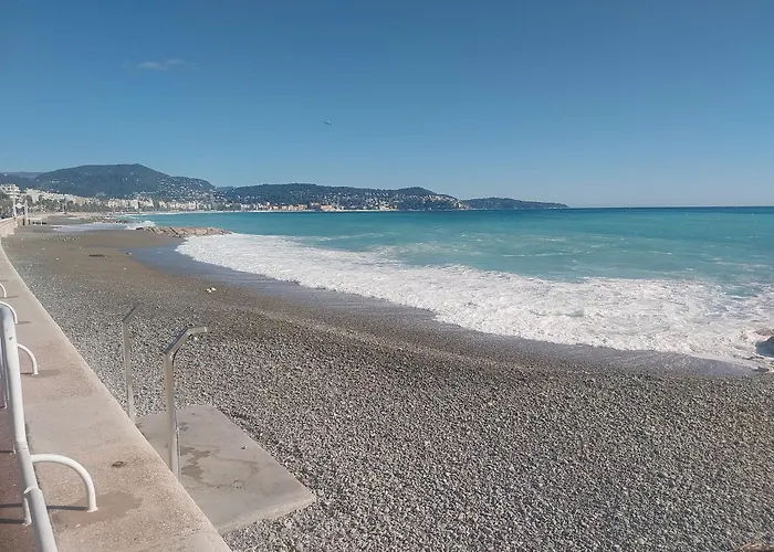 Jacuzzi, 3 Min, Bed & Breakfast Nice